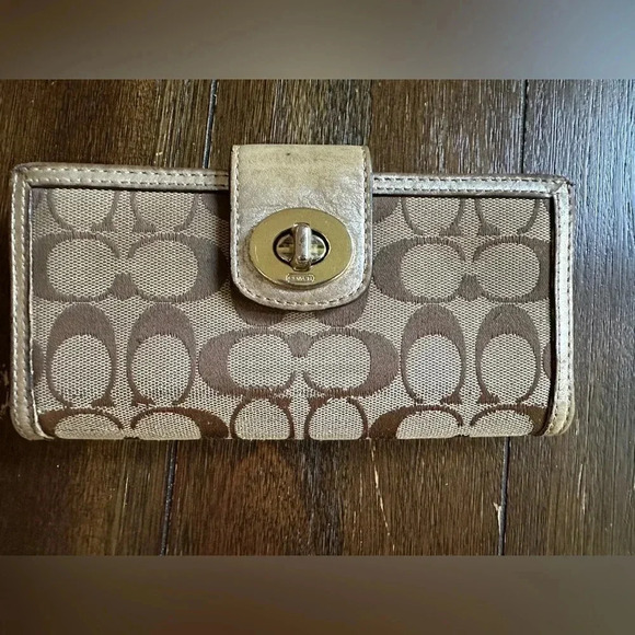 Coach signature logo wallet - Picture 1 of 14